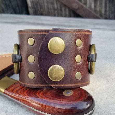 1 3/4" Ring Cuff / Brown / 6.5" Wrist